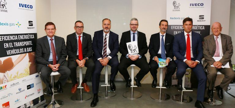 Ponentes de las jornadas, con Manuel Lage, secretario de AESSGAN. Fuente: Umbría, EL ESPAÑOL.