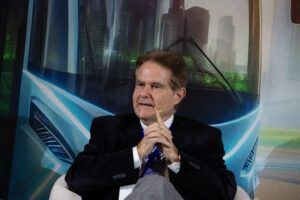 Manuel Lage en el II Simposio Transporte Colectivo de Viajeros y Mercancías